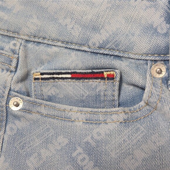 NWT Tommy Hilfiger Women's Logo Mid-Rise Skinny Jeans - Picture 6 of 6